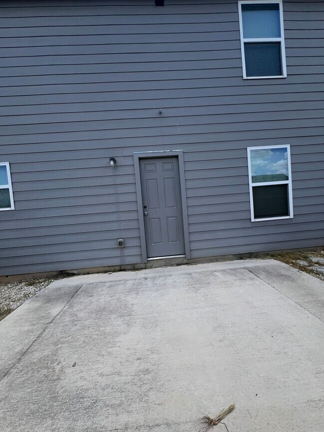 Building Photo - 5834 Machaela Trace