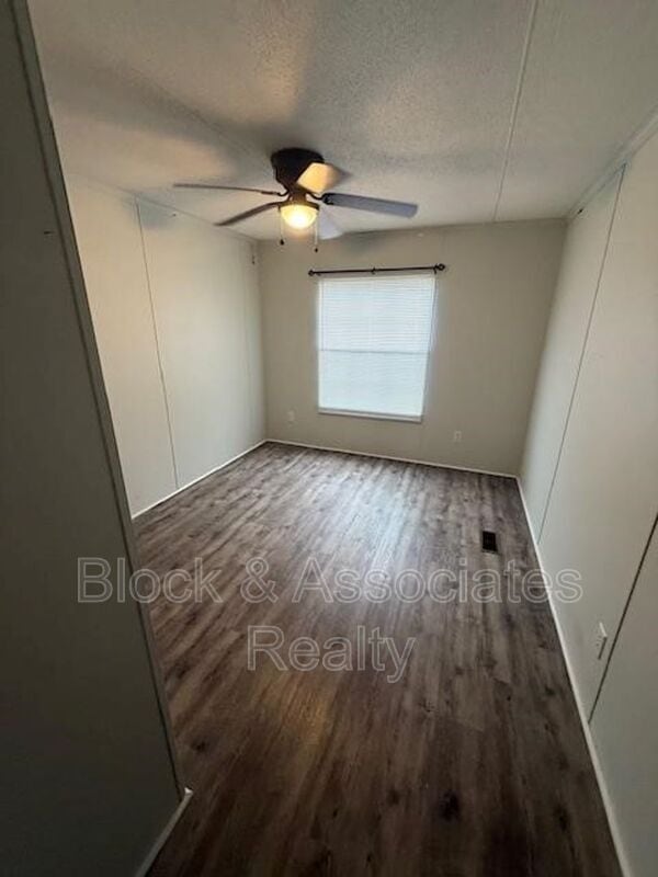 Building Photo - 103 W Strider St