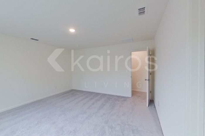 Building Photo - 638 Muster Fld Ct