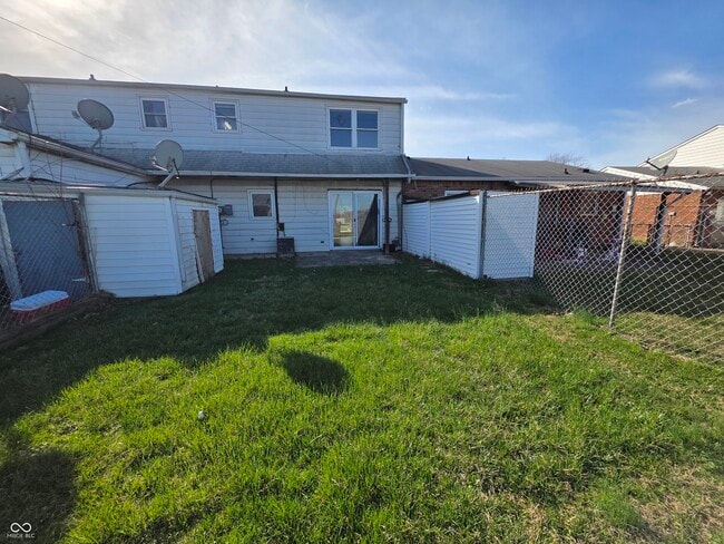 Building Photo - 3815 Biscayne Rd