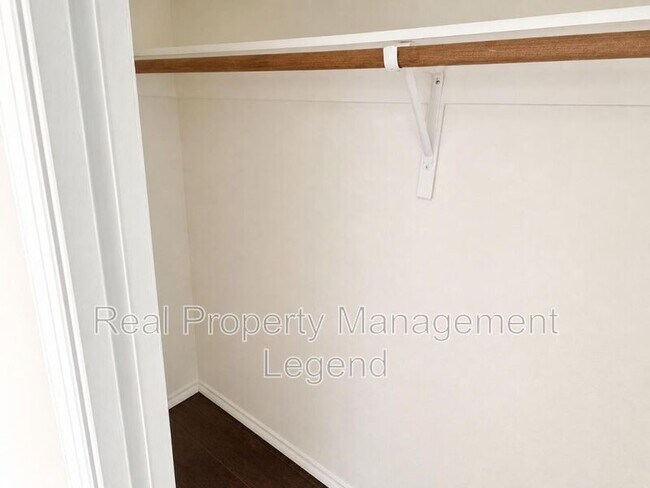 Building Photo - 9518 Prestmont Pl