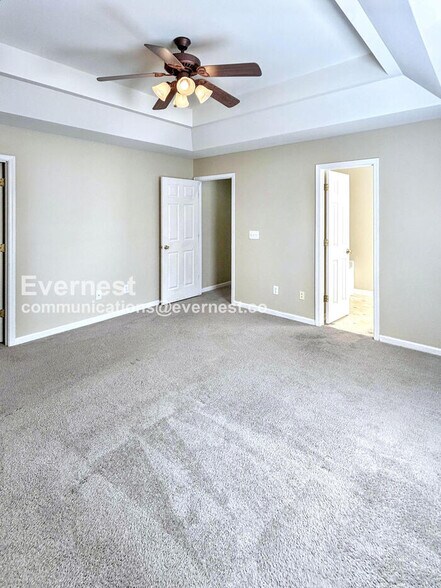 Building Photo - 941 Ujamaa Dr