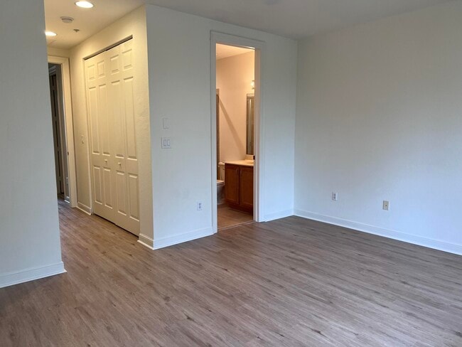 Building Photo - 540 Amador Ln