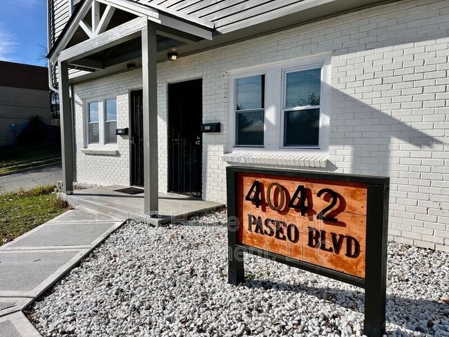 Building Photo - 4042 Paseo Blvd
