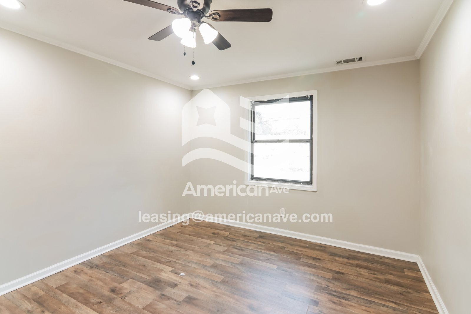 Building Photo - 856 Barklay Way