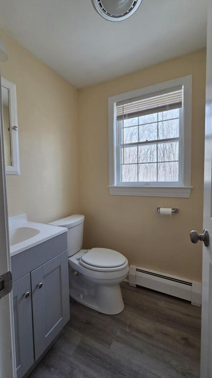 Building Photo - 27 N Main St