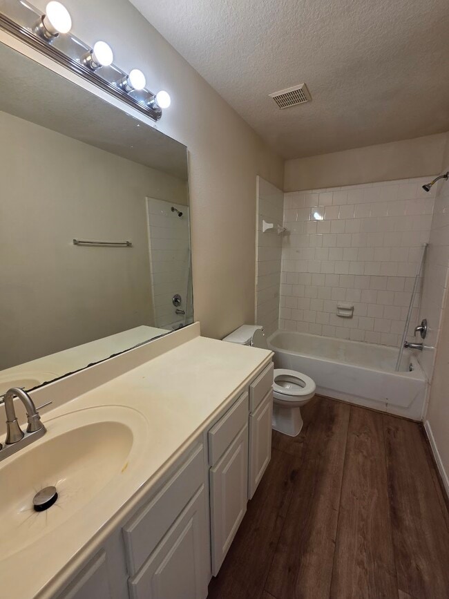 Building Photo - 5419 Bear Hunters Dr