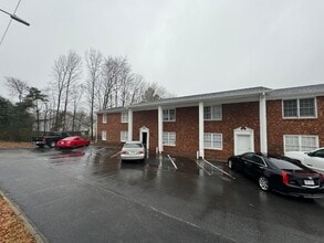 Building Photo - 2208 S Main St