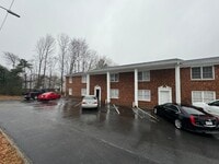 Building Photo - 2208 S Main St