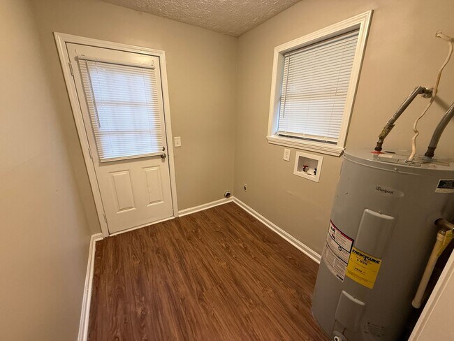 Building Photo - 108/110 St Andrews Ct