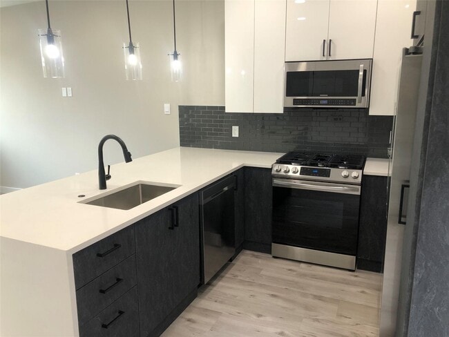 Interior Photo - Noble Vista Luxury Townhomes