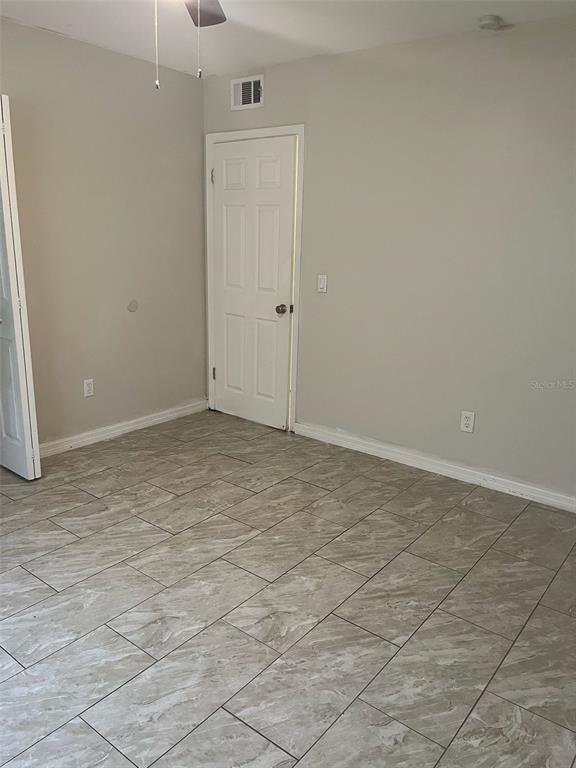 Building Photo - 5885 Dahlia Dr