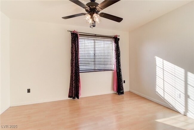 Building Photo - 2616 Island Brook Dr