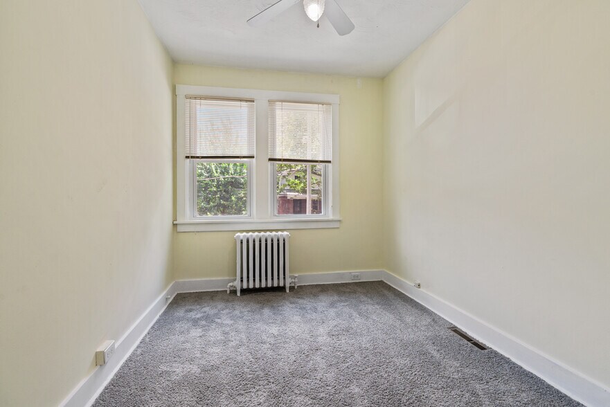 Building Photo - 6361 Waldron St