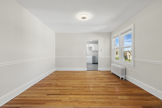 Building Photo - 128 Thomas St