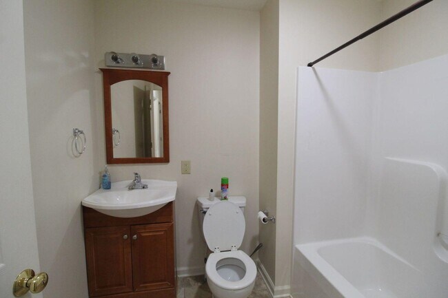 Building Photo - 1311 Stonechris Dr