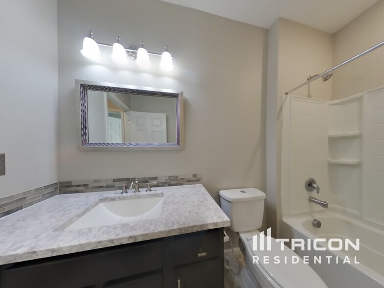 Building Photo - 7405 Fraser Cir