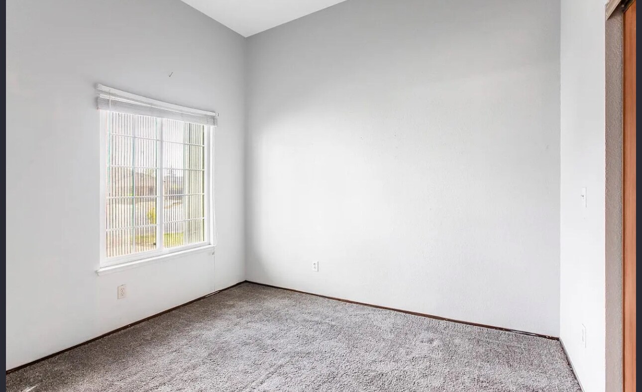 Building Photo - 5809 Sturbridge Ct