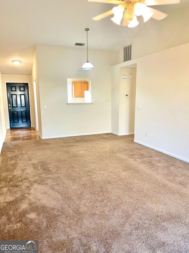 Building Photo - 409 Lawnwood Ct