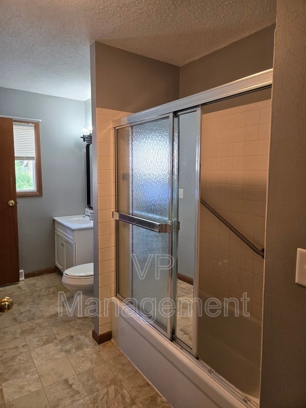 Building Photo - 3433 Somerset Dr