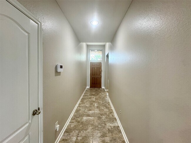 Building Photo - 18610 Lantern Walk Ln