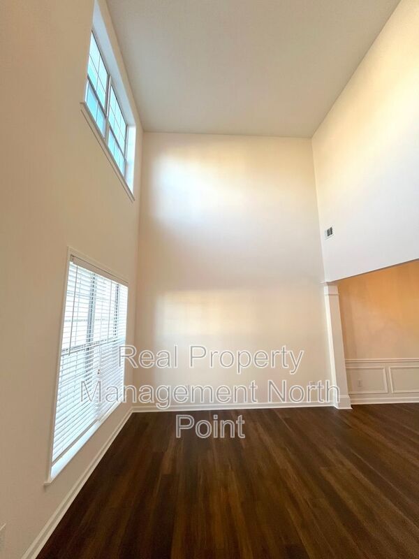Building Photo - 5305 Falling Water Ter