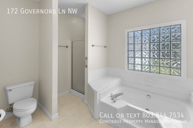 Building Photo - 172 Governors Ln NW