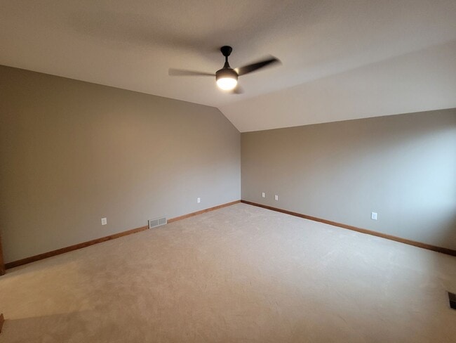 Building Photo - Upscale and Spacious Cedar Falls House for...