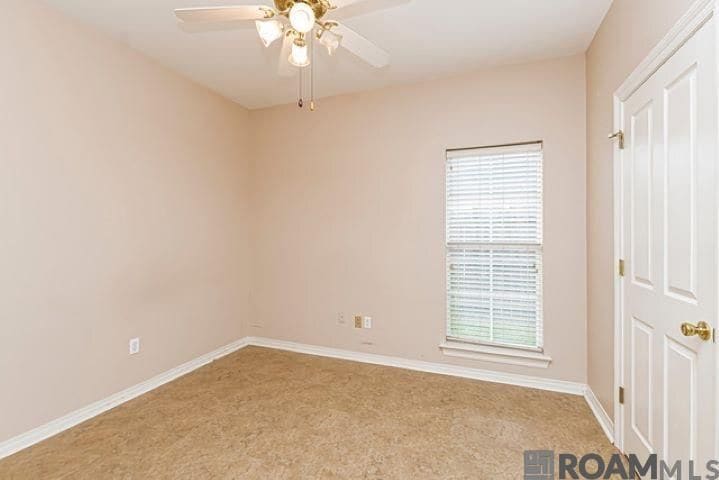 Building Photo - 10125 Springbrook Ave