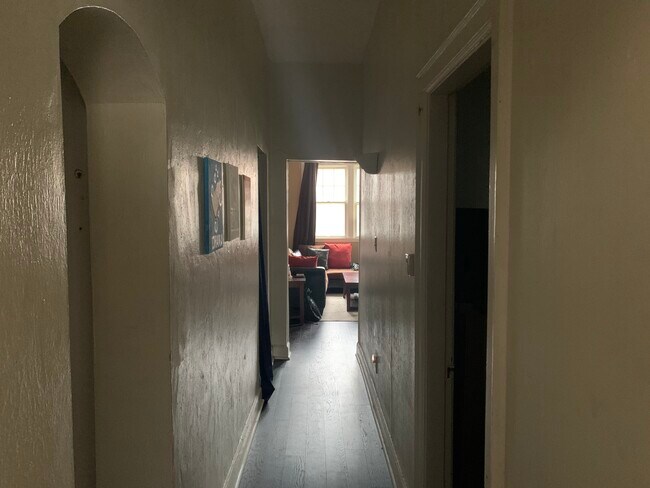 Hallway - 997 Neil Ave