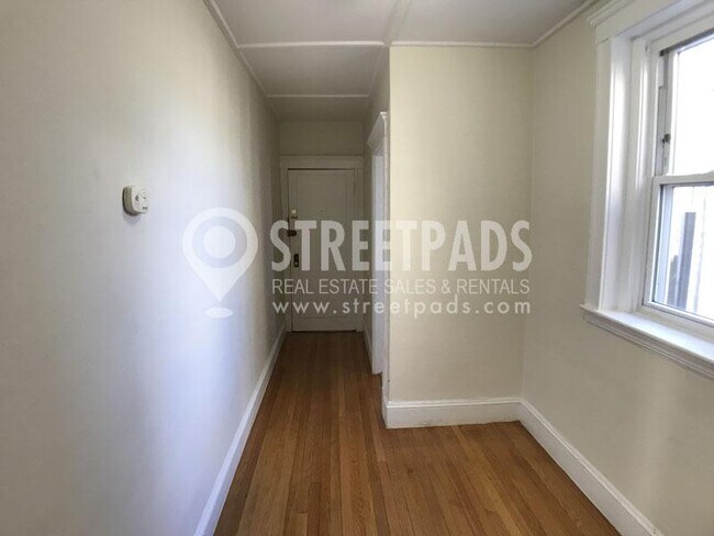 Building Photo - 1 bedroom in Boston MA 02215