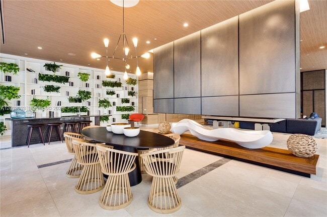 Building Photo - 45 SW 9th St