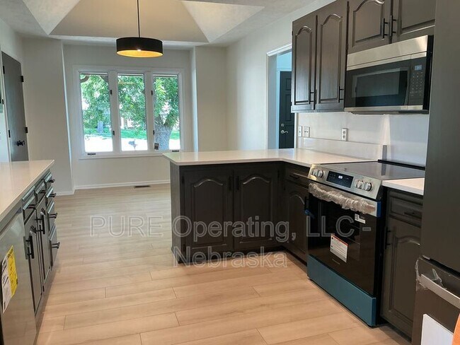 Building Photo - 15527 Mason Cir
