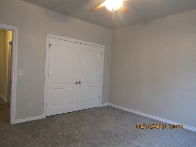 Building Photo - ALL ELECTRIC HOME!! PETS NEGOTIABLE WITH OWNER APPROVAL!!