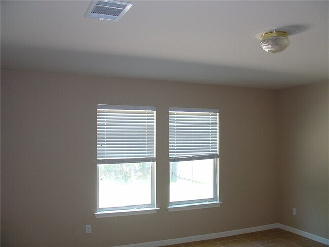 Building Photo - 1532 Lorson Loop
