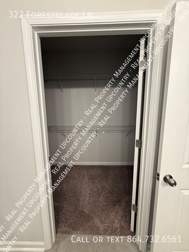 Building Photo - 322 Forestglade Ln