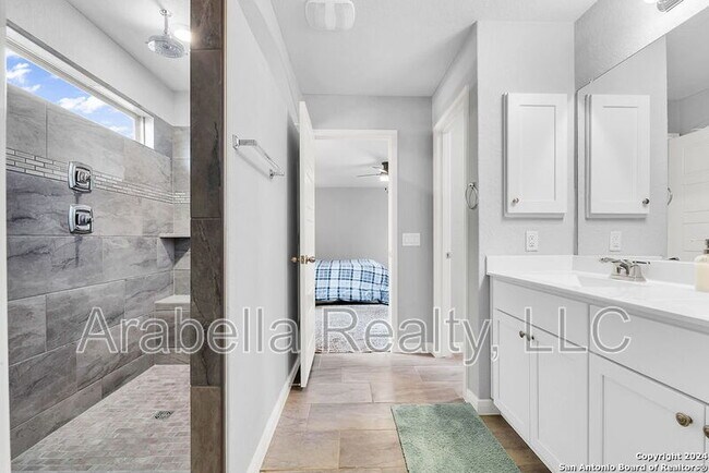 Building Photo - 7606 Hartford Den