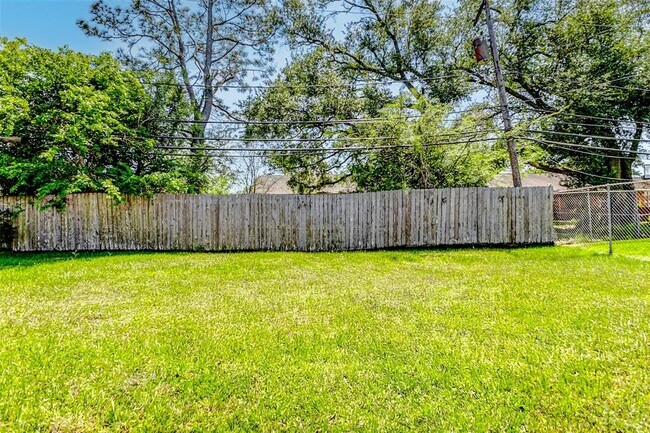 Building Photo - 5318 Botany Ln