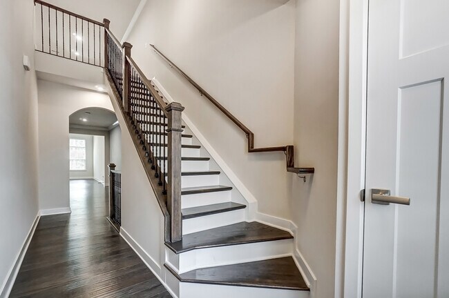 Building Photo - 5805 Barrowlands Ct