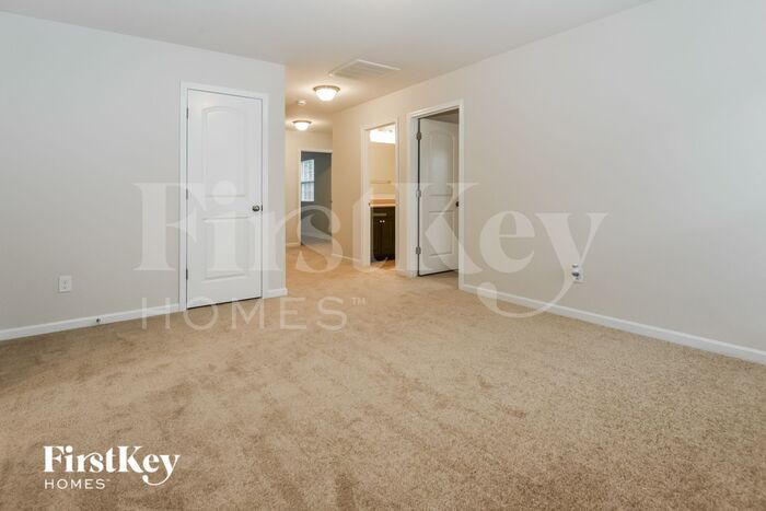 Building Photo - 6714 Barefoot Forest Dr