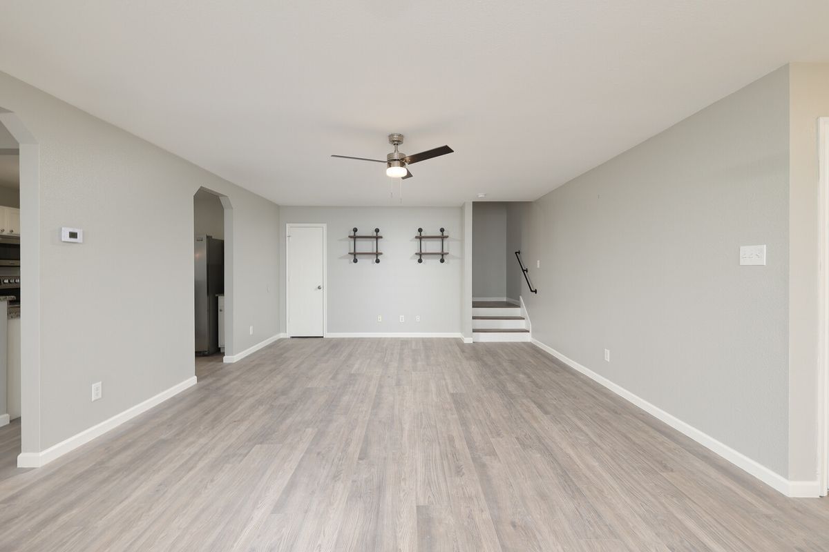 Building Photo - 25130 Longbranch Run