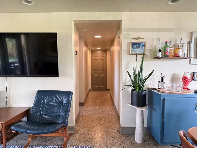 Building Photo - 712 Malone Dr