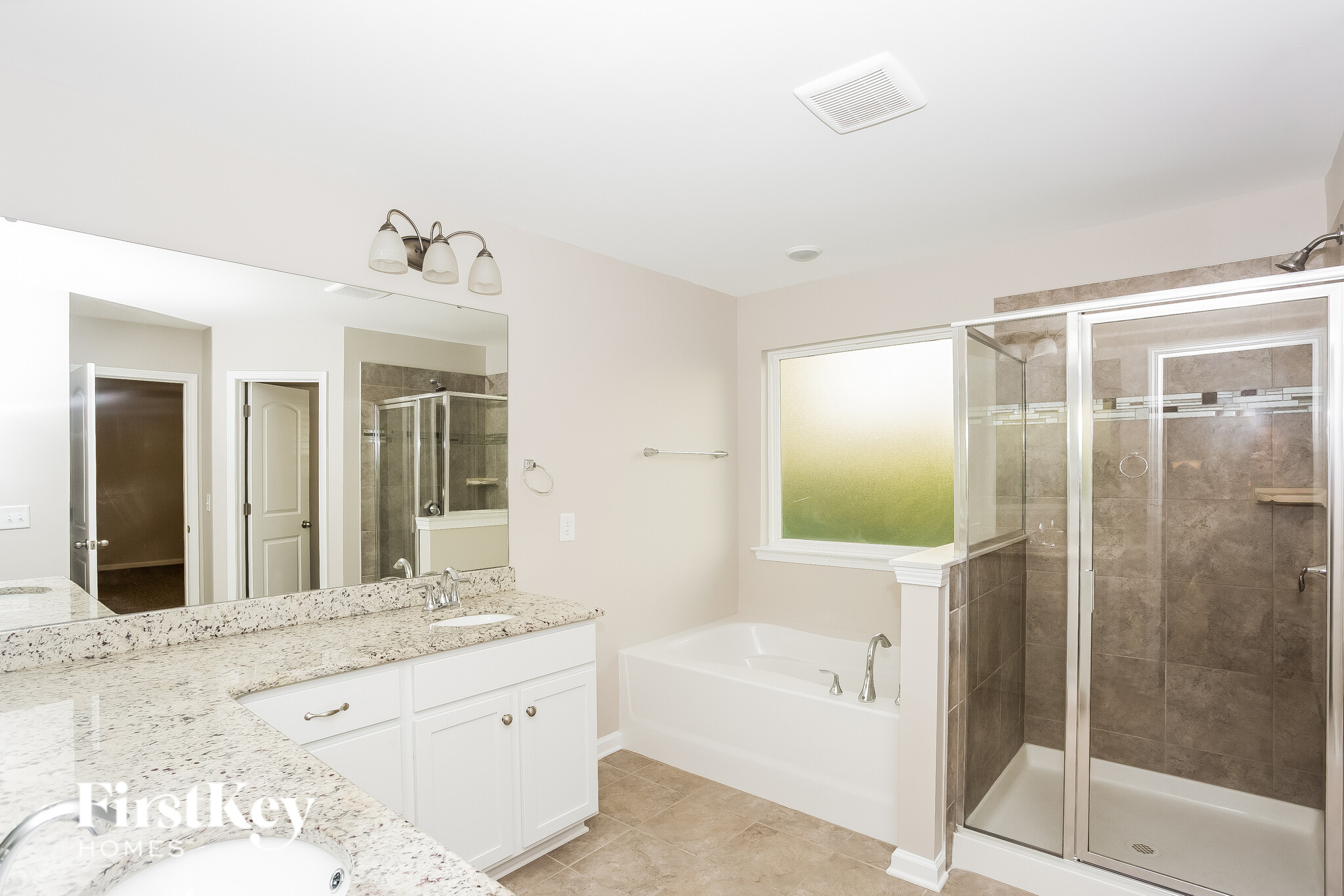 Building Photo - 15516 Laverack Ln