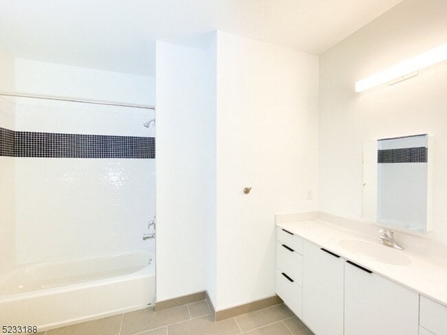 Building Photo - 1 Gurley St