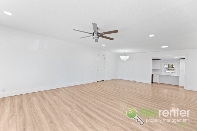 Building Photo - NOVEMBER FREE RENT!! Spacious 4-Bedroom / 2-Bath Home in Wichita Move-In Ready