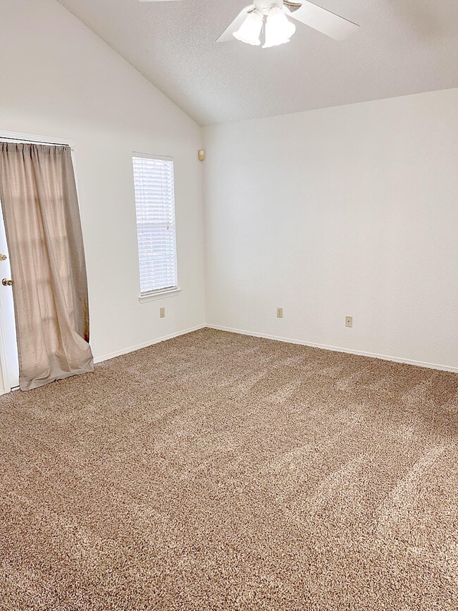 Building Photo - 7125 Tierra Taos Dr