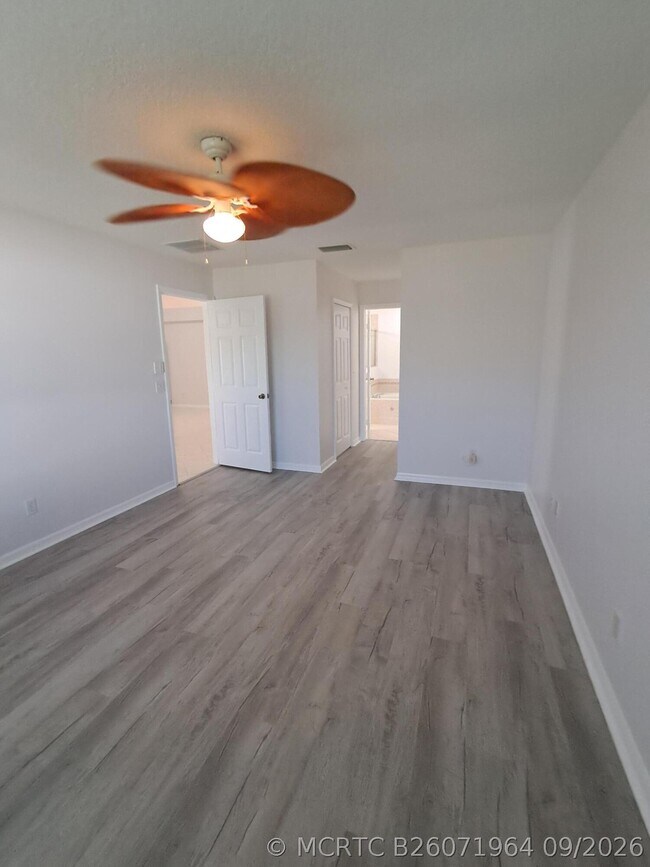 Building Photo - 2697 SW Altamira Ave