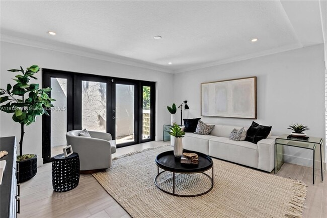 Building Photo - 6900 SW 136th St