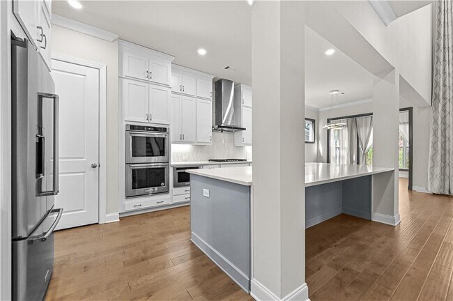 Building Photo - 3475 Benedict Pl