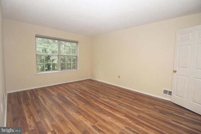Building Photo - 58 Chambord Ct